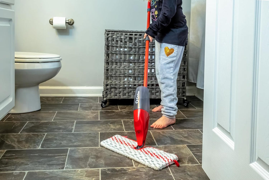 Microfiber Spray Mop with 4 Extra Refills F21225