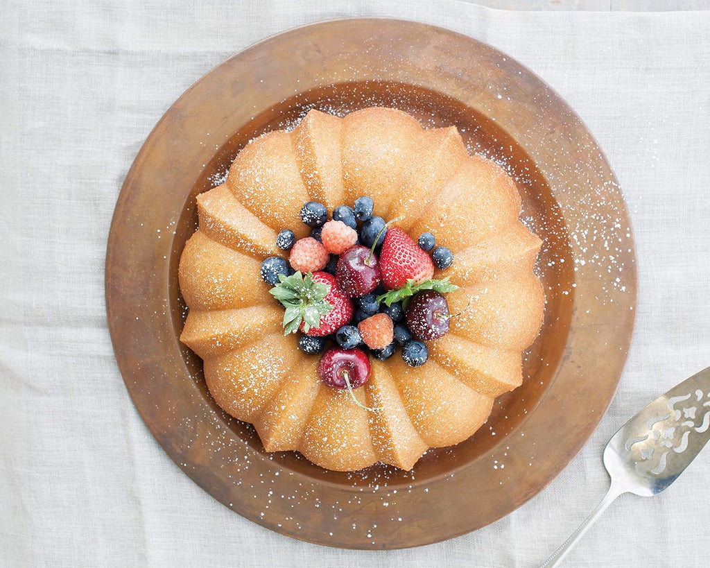 Bundt Pan and Cake Keeper Bundle P9645