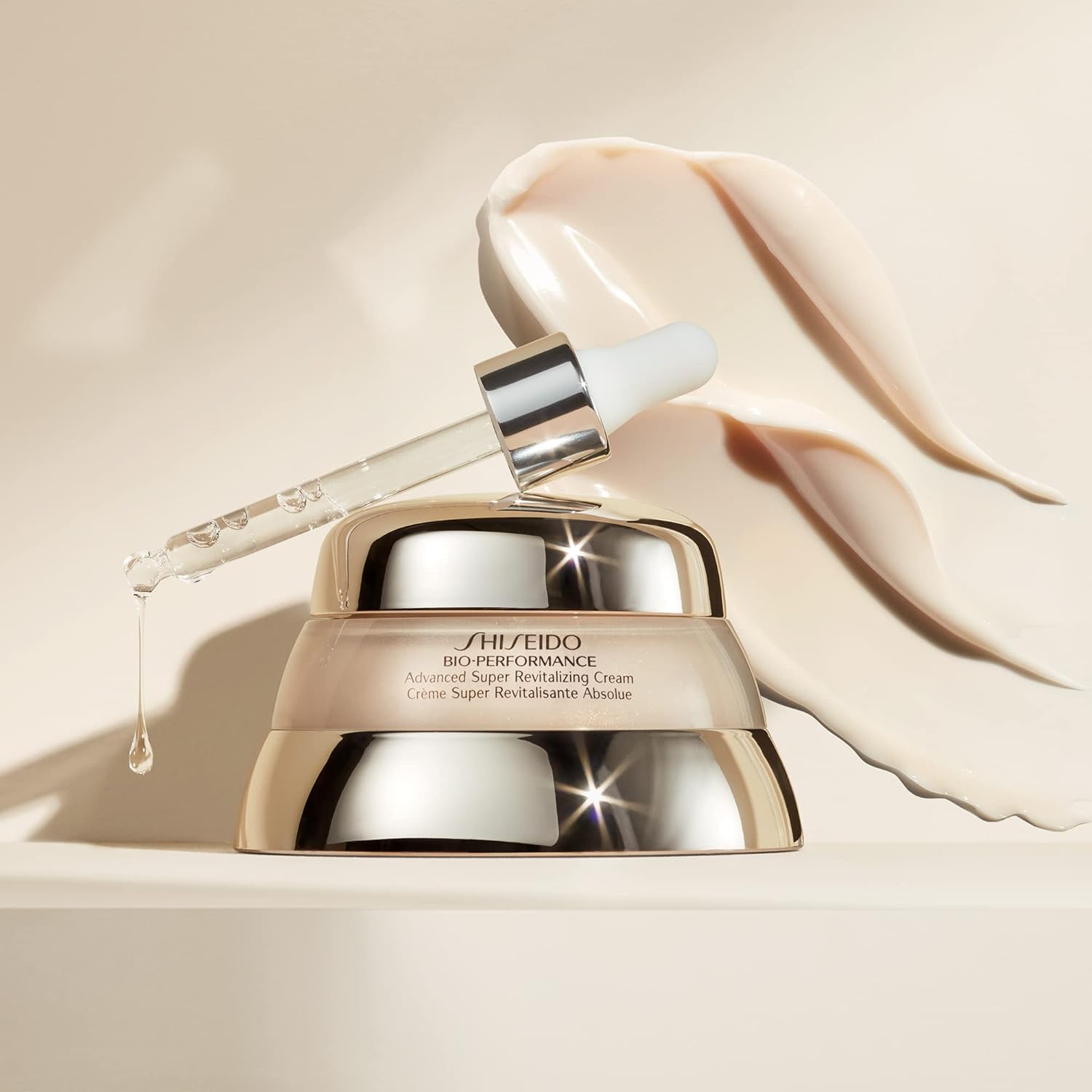 Anti-Aging Moisturizer with Long-Lasting Hydration B10277