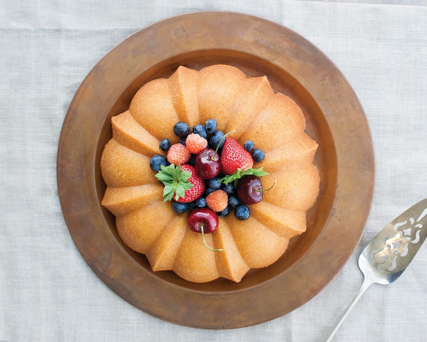 Bundt Pan and Cake Keeper Bundle P9645