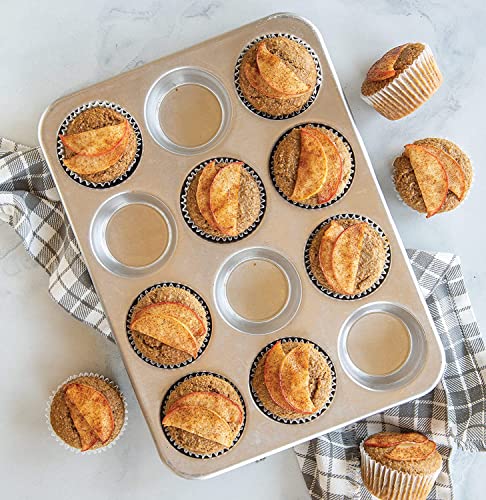 12 Cavity Muffin Pan with High-Domed Lid L526465